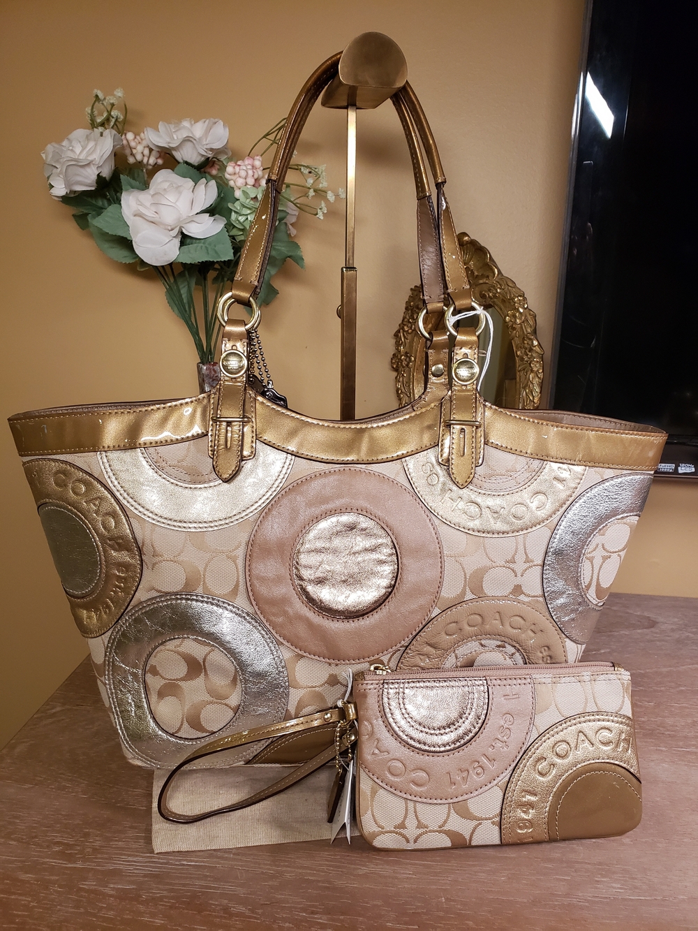 Coach Metallic Poppy OP ART Glam Tote & Wristlet in Gold & Champagne